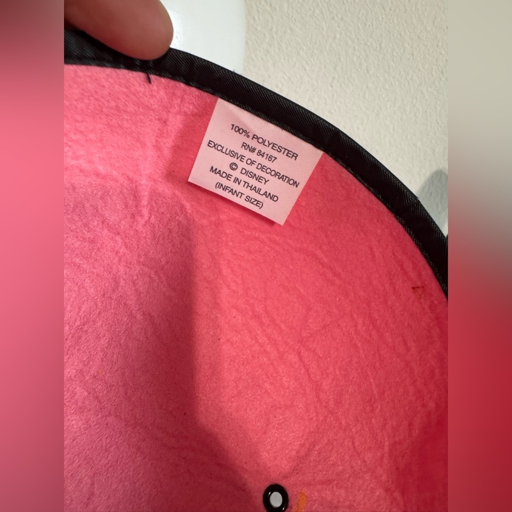 Minnie Mouse hat - Picture 5 of 5